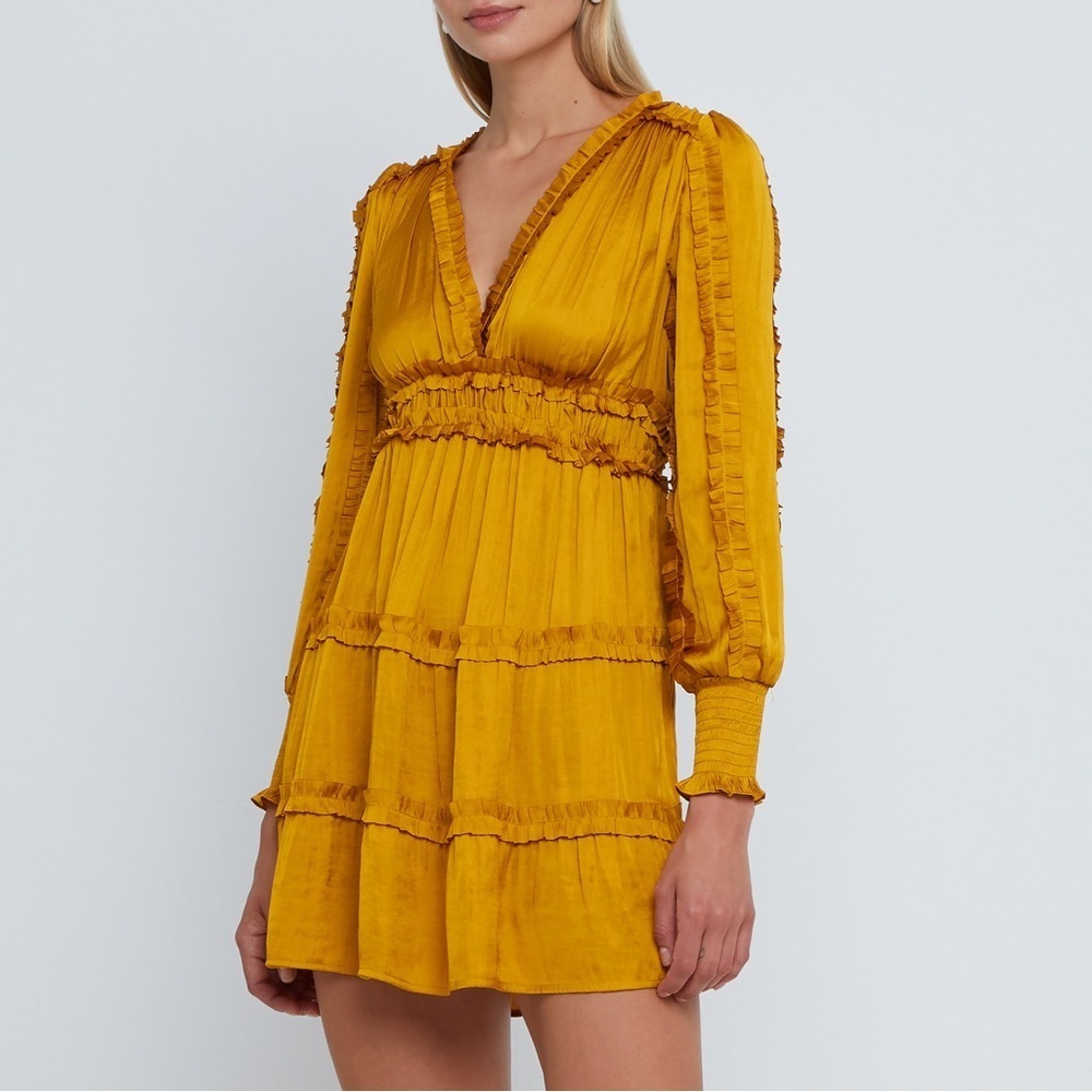 OPT ONE PRETTY TIME Tianna Gold Pleated Ruffle Tiered Silky Mini Dress EUC Sz M